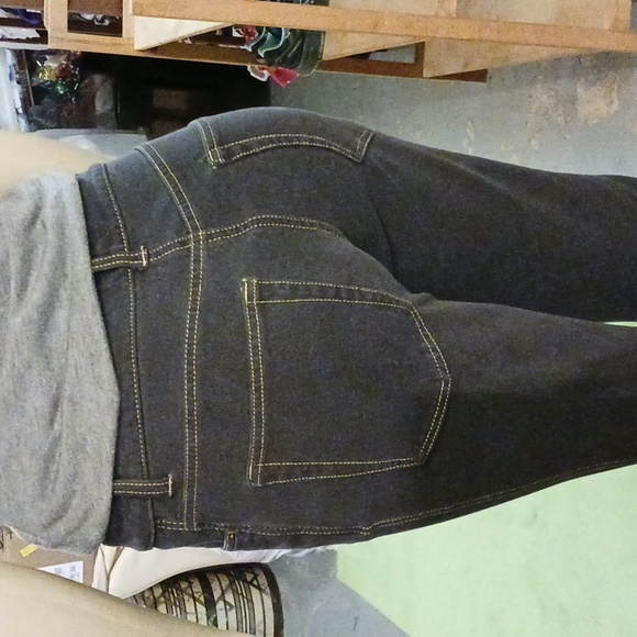 Black Coldwater Creek Natural Fit boot cut jeans Sz 10P - Picture 4 of 15